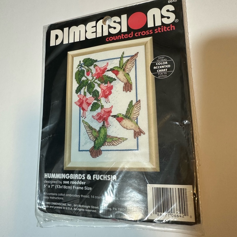 90s Dimensions Counted Cross Stitch Kit 6642 Hummingbirds & Fuchsia 5x7 Sealed